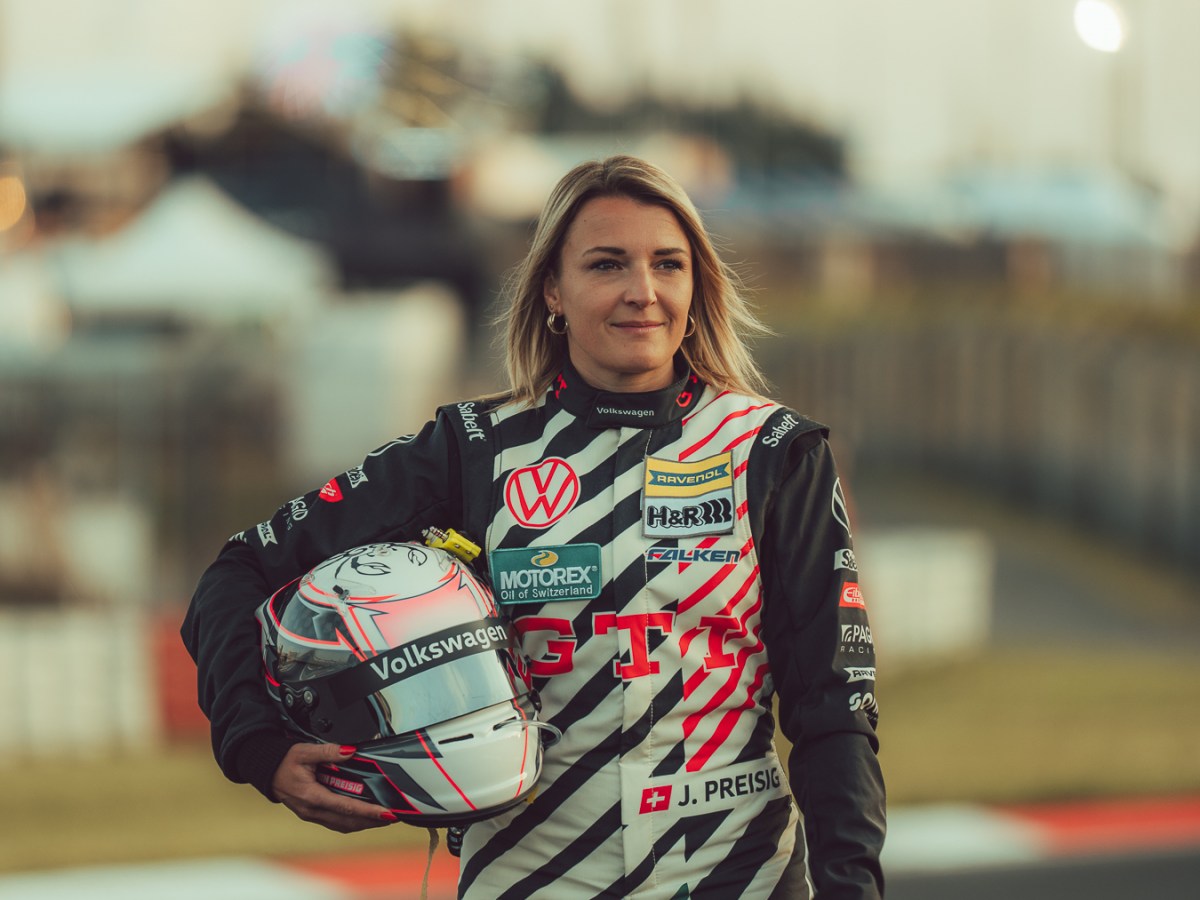 Benzin im Blut – Interview with Jasmin&nbsp;Preisig